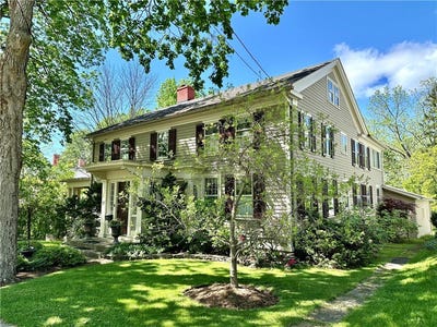 /international/us/17-south-street-geneseo-ny-110107458045/