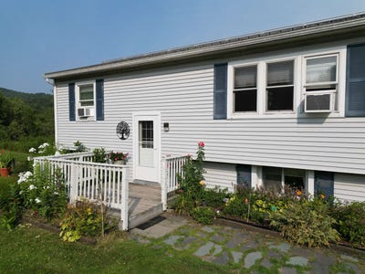 /international/us/660-vt-route-15-underhill-vt-110107306490/