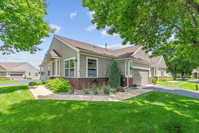/international/us/1004-victoria-greens-boulevard-victoria-mn-110108876881/