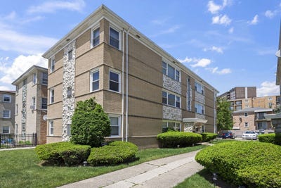 /international/us/8610-w-summerdale-avenue-chicago-il-110108207433/