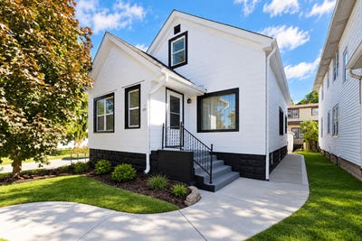 /international/us/2200-s-89th-st-west-allis-wi-110120486037/