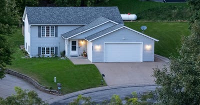 /international/us/8540-crocus-lane-winona-mn-110110235738/