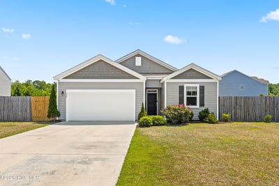 /international/us/228-cheswick-drive-holly-ridge-nc-110108885911/