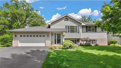 /international/us/8848-farmstead-avenue-monticello-mn-110108352119/