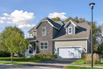 /international/us/1078-rosemary-circle-chaska-mn-110120409662/