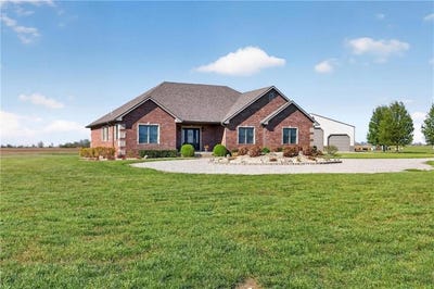 /international/us/644-w-47-highway-girard-ks-110107199863/