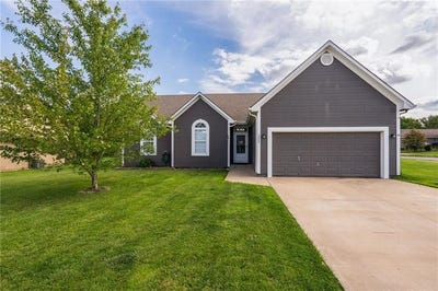 /international/us/222-prairie-lane-wellsville-ks-110099874275/