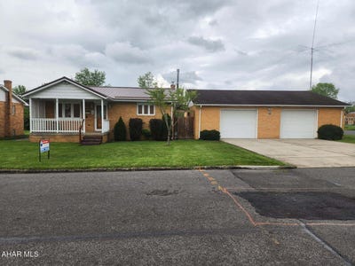/international/us/1508-gillespie-avenue-portage-pa-110097703246/
