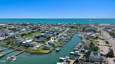 /international/us/213-w-bogue-sound-drive-atlantic-beach-nc-110108227272/