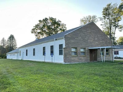 /international/us/68740-east-street-edwardsburg-mi-110094684327/