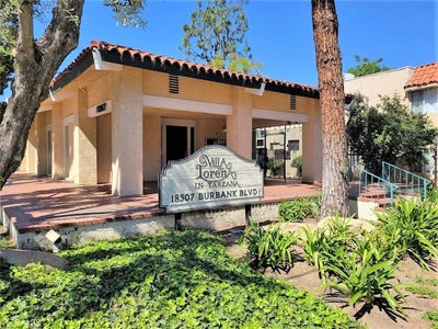 /international/us/18307-burbank-boulevard-tarzana-ca-110096682668/