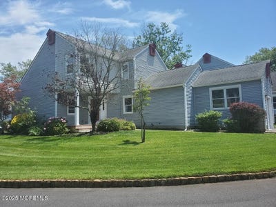 /international/us/57-turnberry-circle-toms-river-nj-110104602019/