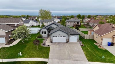 /international/us/4742-44th-street-s-fargo-nd-110108198917/
