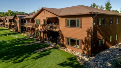 /international/us/8098-hawthorn-trail-nw-walker-mn-110109212896/