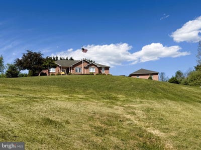 /international/us/106-waterview-drive-capon-bridge-wv-110108031601/