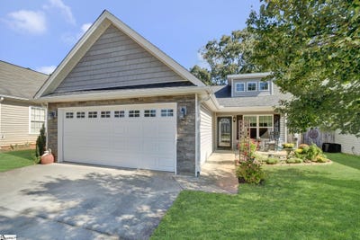 /international/us/111-perthwood-place-greenville-sc-110120461474/