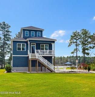 /international/us/122-windy-point-belhaven-nc-110120563364/