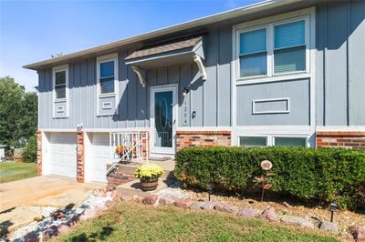 /international/us/1204-nw-trenton-place-blue-springs-mo-110120498642/