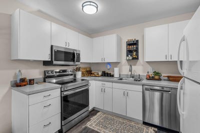 /international/us/1015-se-4th-street-bend-or-110106816737/