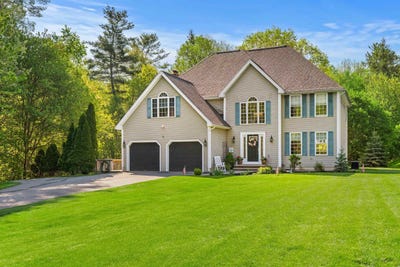 /international/us/25-chandler-drive-londonderry-nh-110108491711/