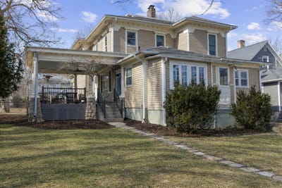/international/us/65-s-howell-street-hillsdale-mi-110106094281/