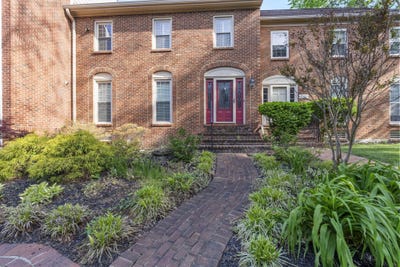 /international/us/236-chippendale-circle-lexington-ky-110108498374/