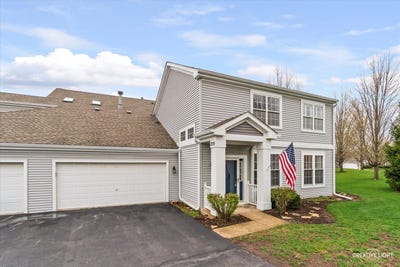 /international/us/209-grays-drive-oswego-il-110107892759/