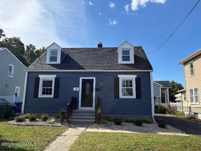/international/us/16-oakwood-place-north-brunswick-nj-110120482944/