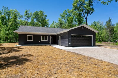 /international/us/6084-berry-lane-indian-river-mi-110108665408/
