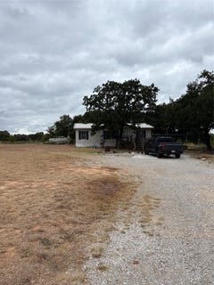 /international/us/1377-county-road-3838-bridgeport-tx-110120418980/