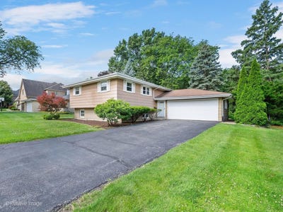 /international/us/102-hill-street-roselle-il-110108885662/