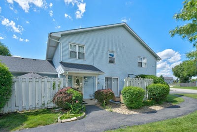 /international/us/2303-aster-drive-crest-hill-il-110108876180/