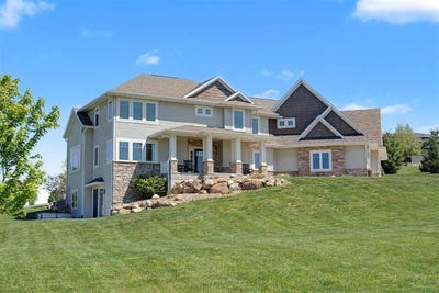 /international/us/3960-macbride-pl-ne-solon-ia-110107355086/