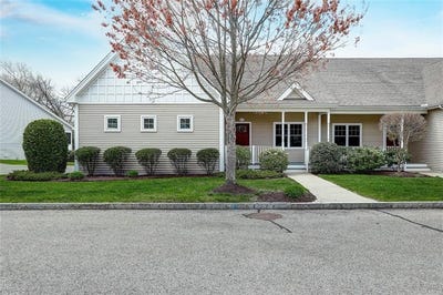 /international/us/500-mendon-road-cumberland-ri-110101421872/