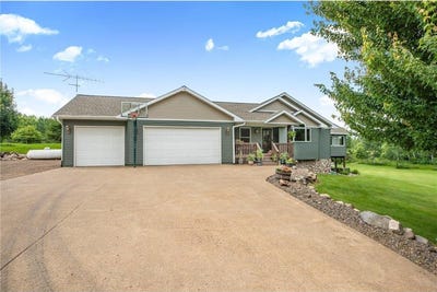 /international/us/15205-140th-street-foreston-mn-110100624743/?lang=en