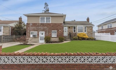 /international/us/253-e-meadow-avenue-east-meadow-ny-110106074306/