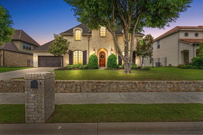 /international/us/8621-colina-terrace-benbrook-tx-110108388679/