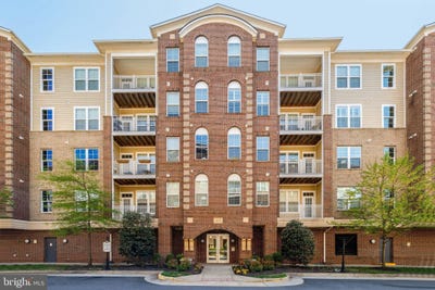 /international/us/13723-neil-armstrong-avenue-herndon-va-110107310716/
