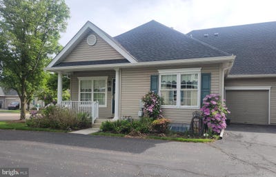 /international/us/105-liberty-drive-bensalem-pa-110108205215/