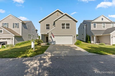 /international/us/1250-highland-hill-lowell-mi-110100451039/