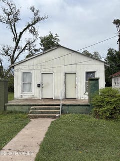/international/us/409-407-walnut-street-bunkie-la-110107315631/