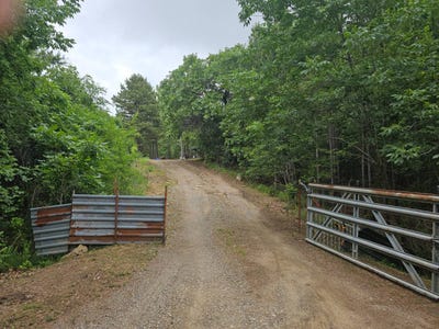 /international/us/tbd-rr-road-talihina-ok-110108257117/