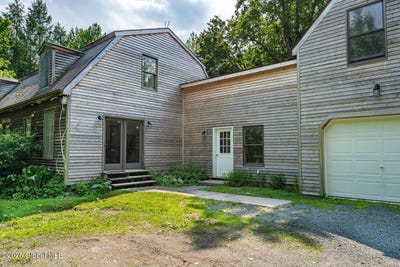 /international/us/246-ryan-road-greenwich-ny-110097657883/