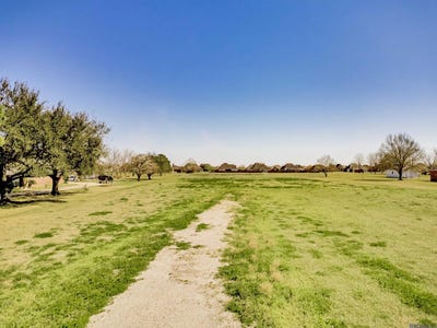 /international/us/6100-highway-44-highway-gonzales-la-110106032388/