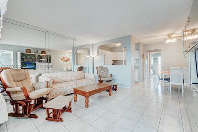/international/us/800-sw-10th-ter-hallandale-beach-fl-110106376799/