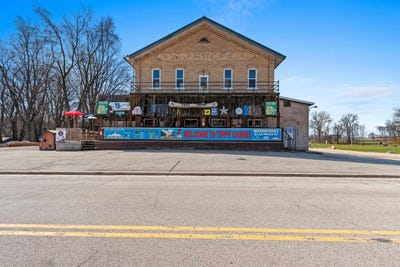 /international/us/e3261-county-road-s-casco-wi-110107542981/