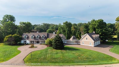/international/us/325-wind-n-wood-drive-okemos-mi-110100965111/