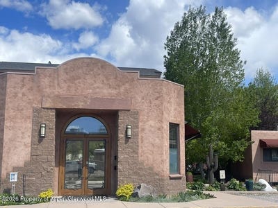 /international/us/50-weant-boulevard-carbondale-co-110107256050/