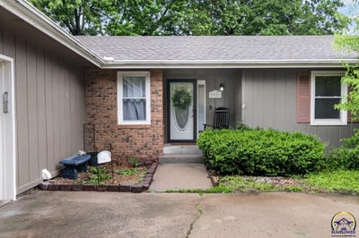 /international/us/2921-sw-lincolnshire-rd-topeka-ks-110108449293/