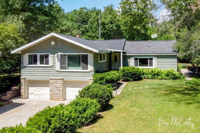 /international/us/1926-fir-avenue-holton-mi-110101428843/